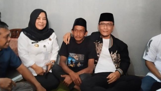 momen-gus-miftah-bertemu-penjual-es-teh-di-magelang-rabu-4122024_169